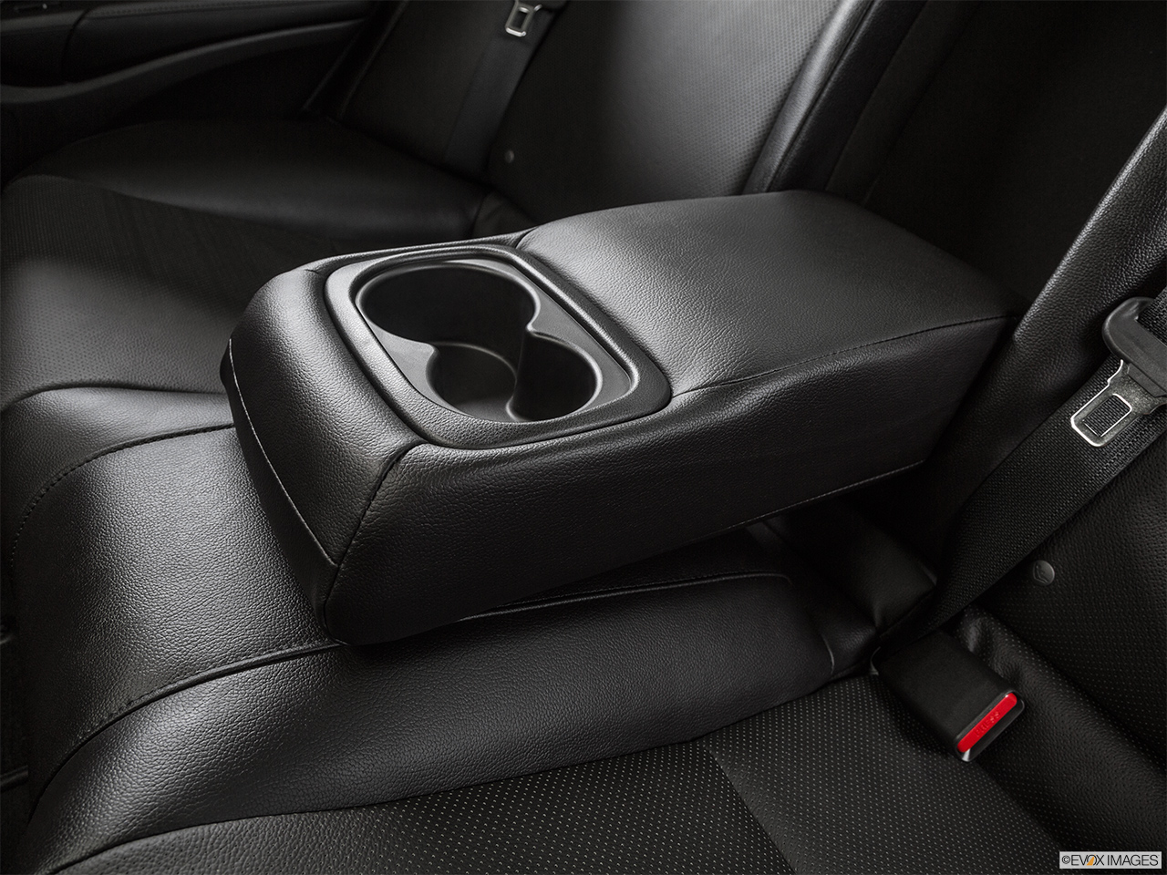 2015 Acura ILX 5-Speed Automatic Rear center console with closed lid from driver's side looking down. 