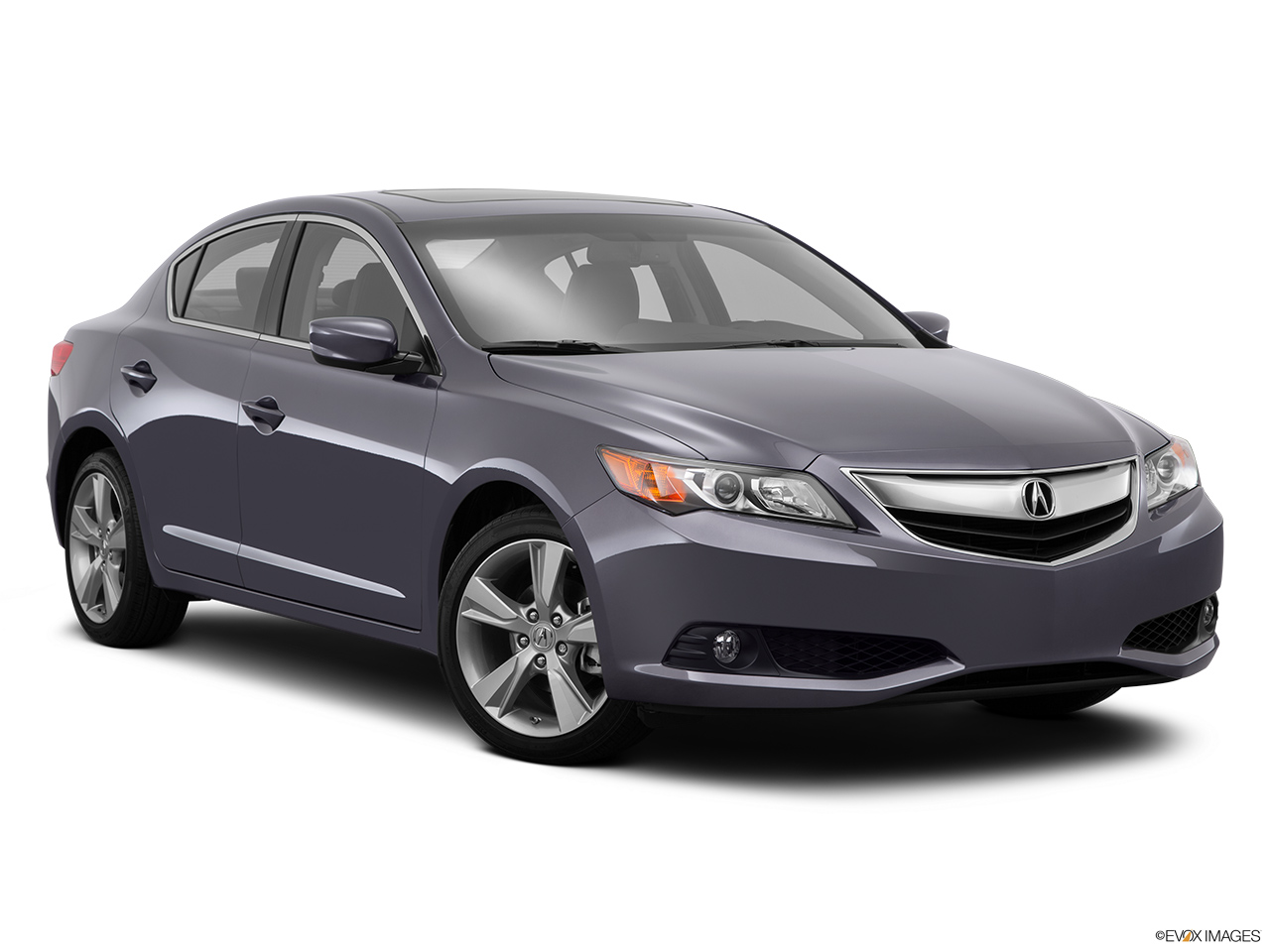 2015 Acura ILX 5-Speed Automatic Front passenger 3/4 w/ wheels turned. 