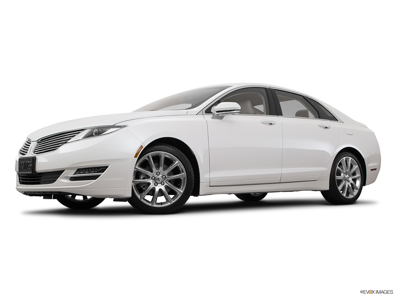 2015 Lincoln MKZ Base Low/wide front 5/8. 