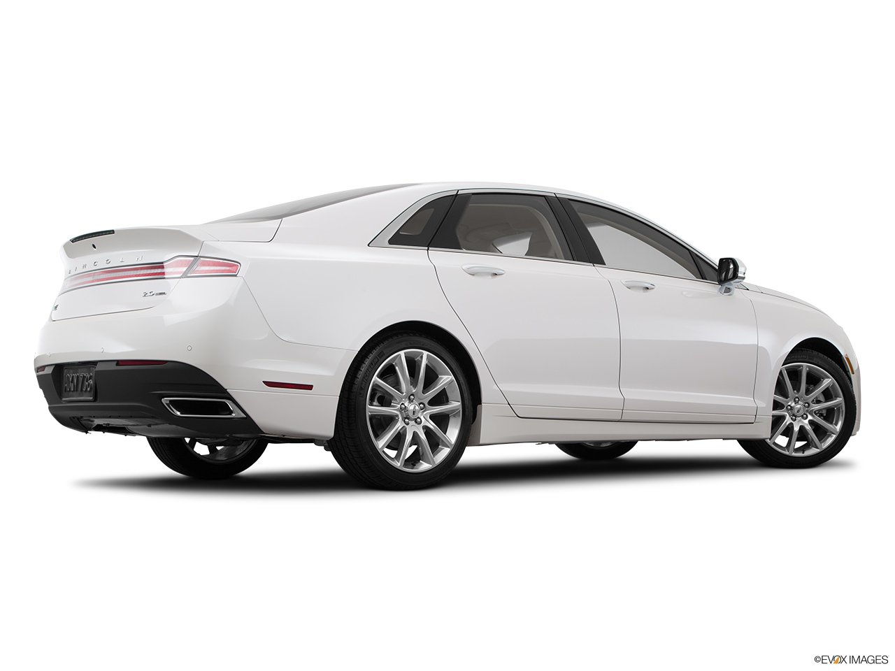 2015 Lincoln MKZ Base Low/wide rear 5/8. 