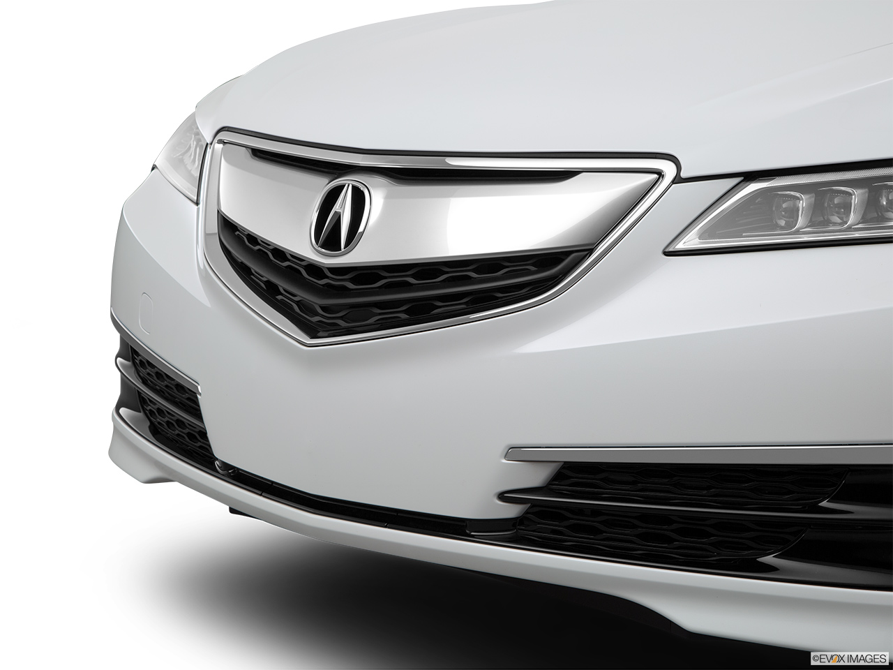 2015 Acura TLX 3.5 V-6 9-AT SH-AWD Close up of Grill. 