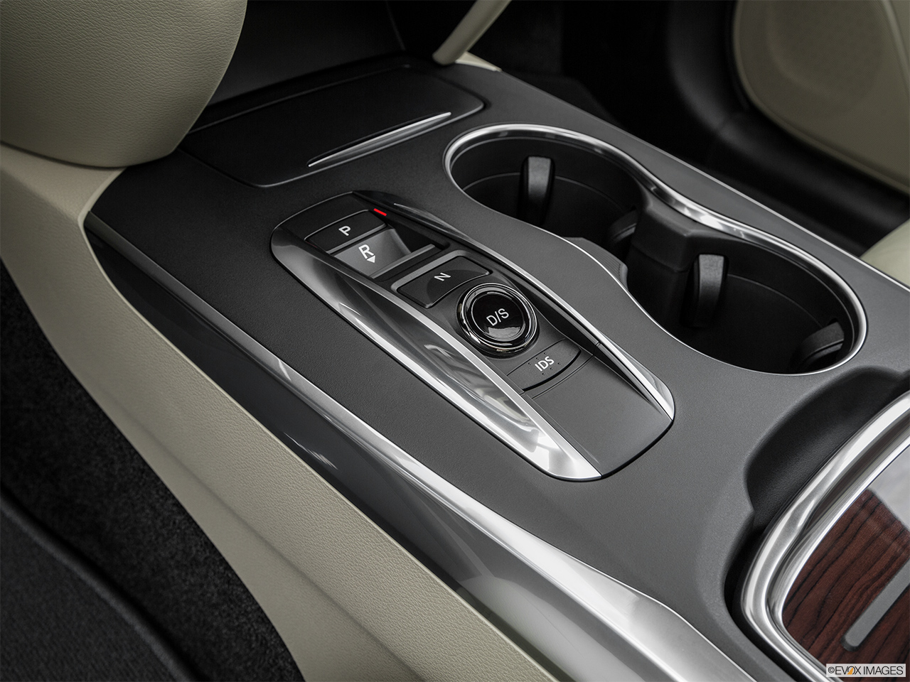2016 Acura MDX SH-AWD Gear shifter/center console. 