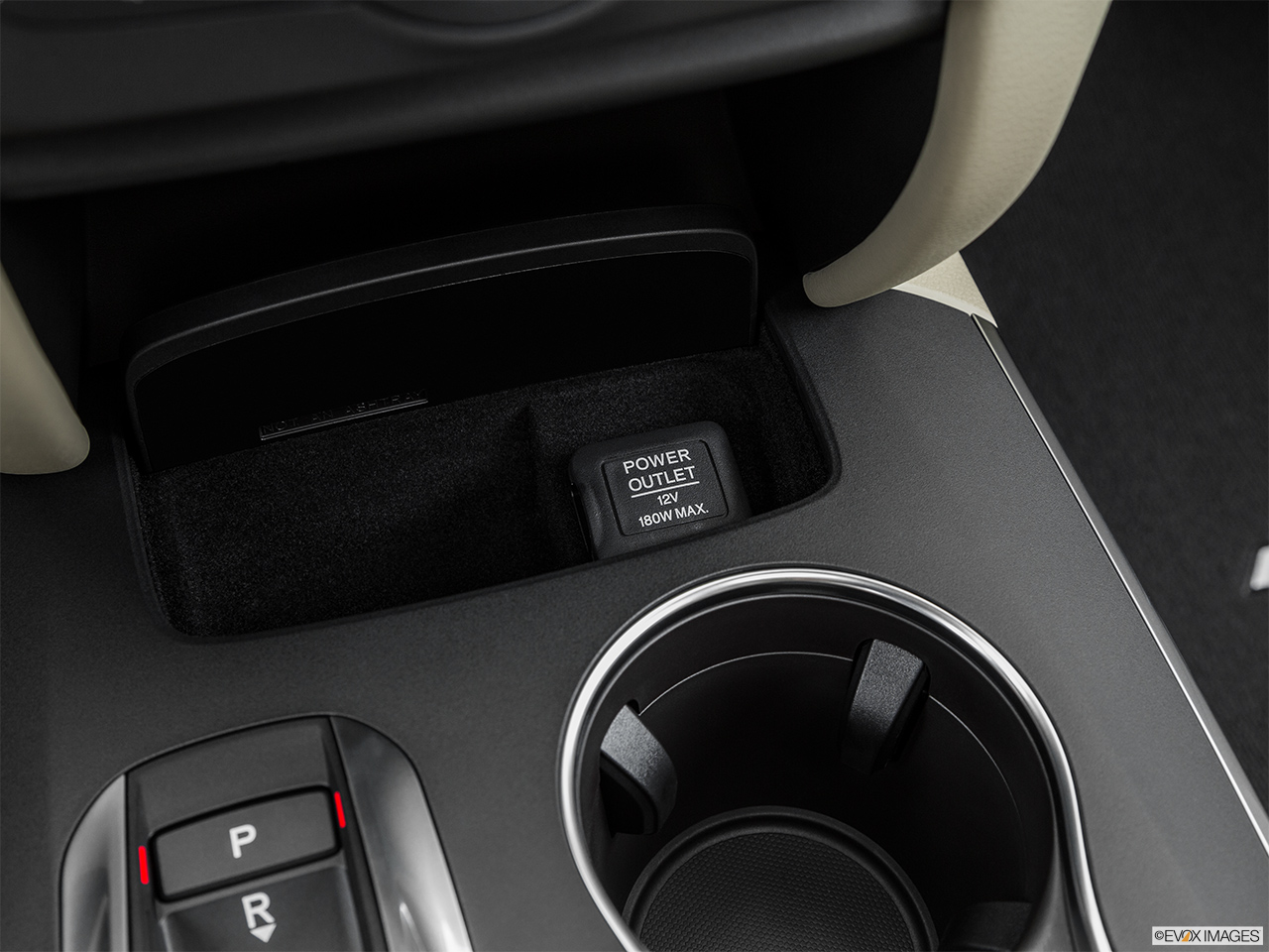 2016 Acura MDX SH-AWD Main power point. 