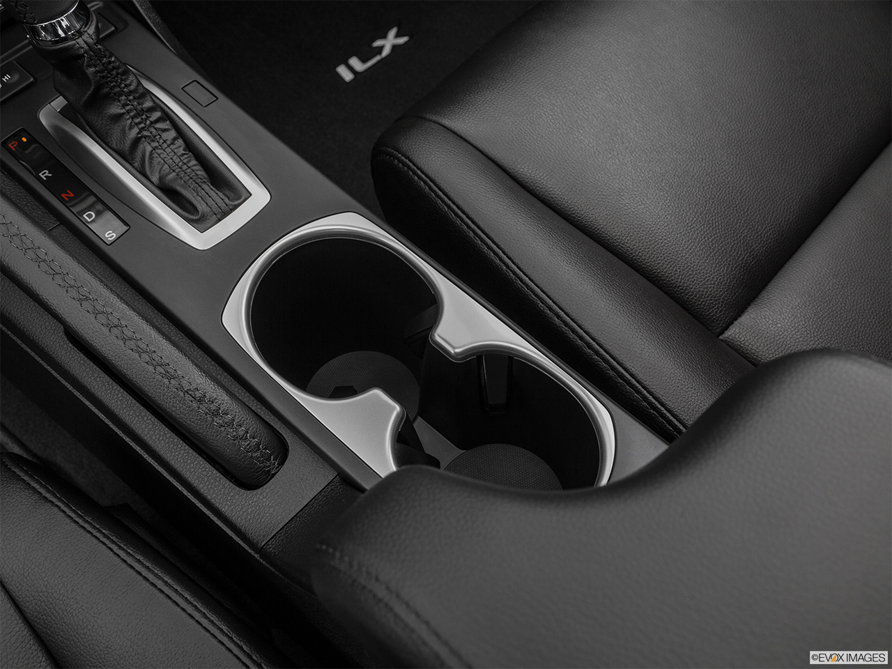 2016 Acura ILX AcuraWatch Plus Cup holders. 
