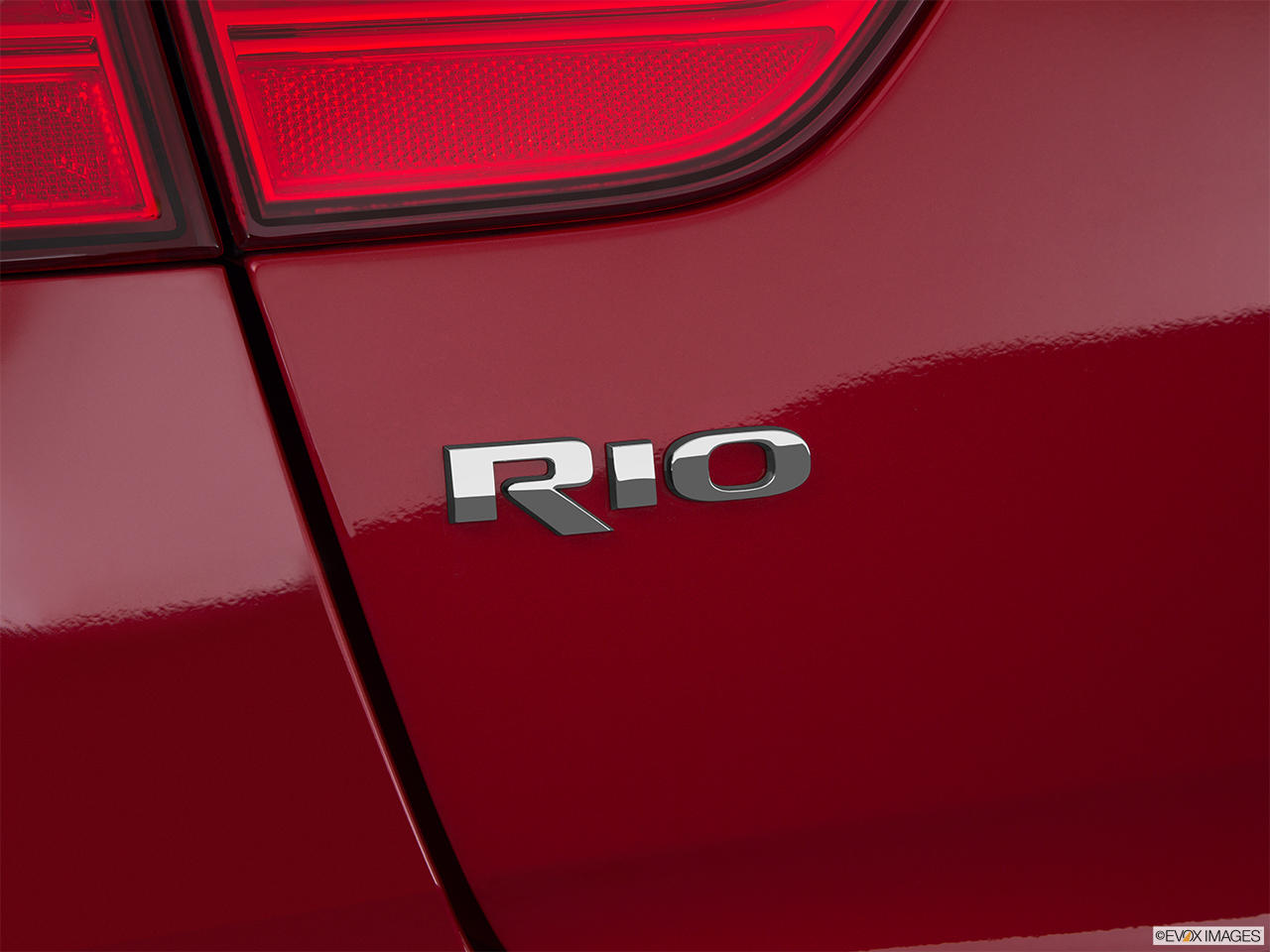 2015 Kia Rio 5-door SX Rear model badge/emblem 