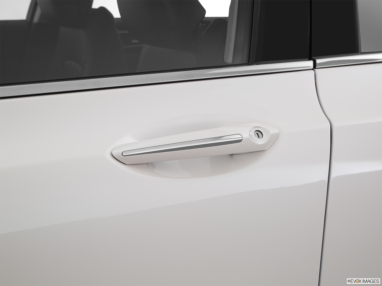 2016 Lincoln MKZ 2.0L EcoBoost FWD Drivers Side Door handle. 
