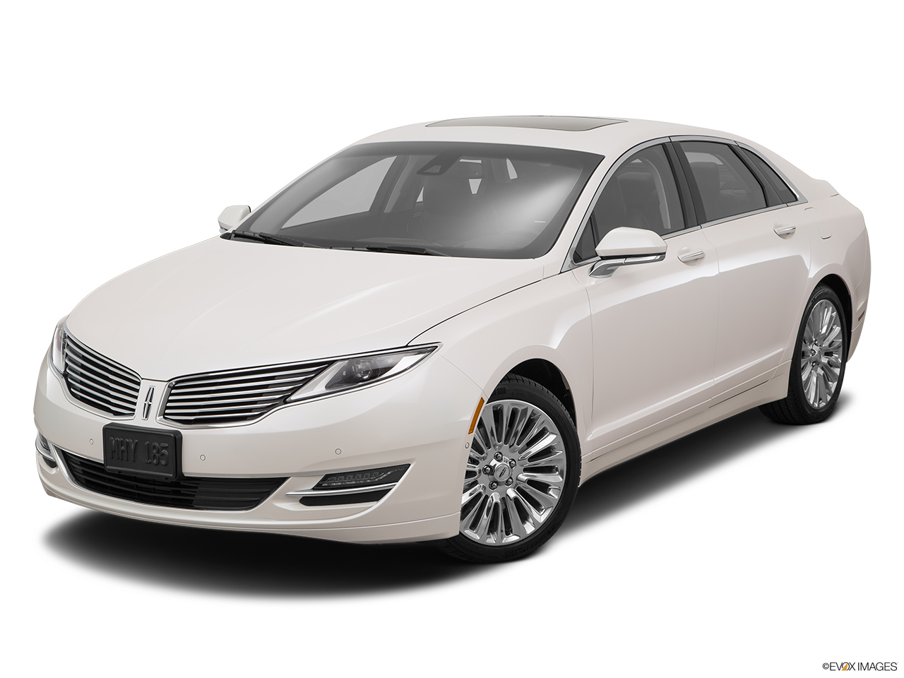 2016 Lincoln MKZ 2.0L EcoBoost FWD Front angle view. 