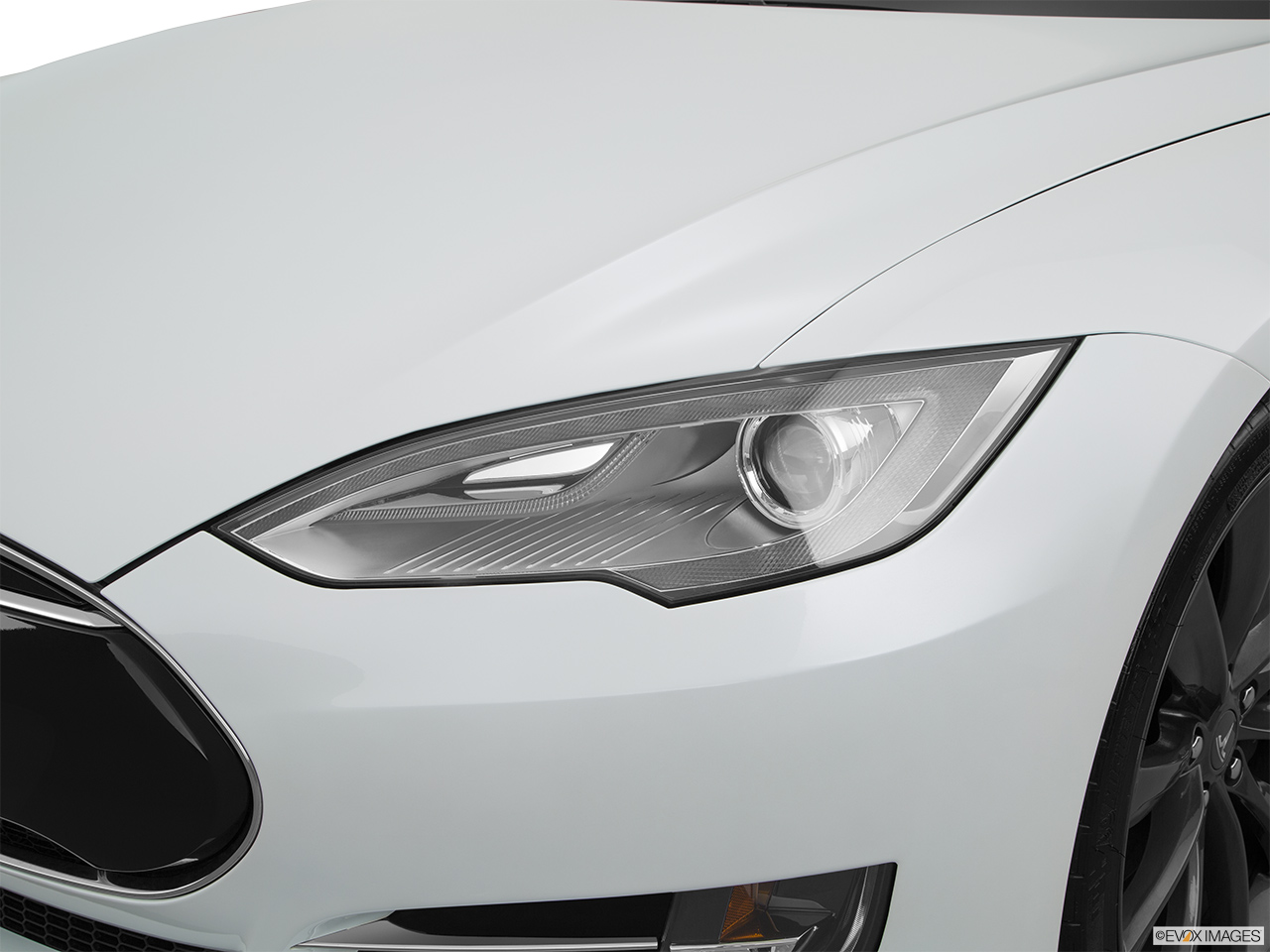 2014 Tesla Model S Performance Drivers Side Headlight. 