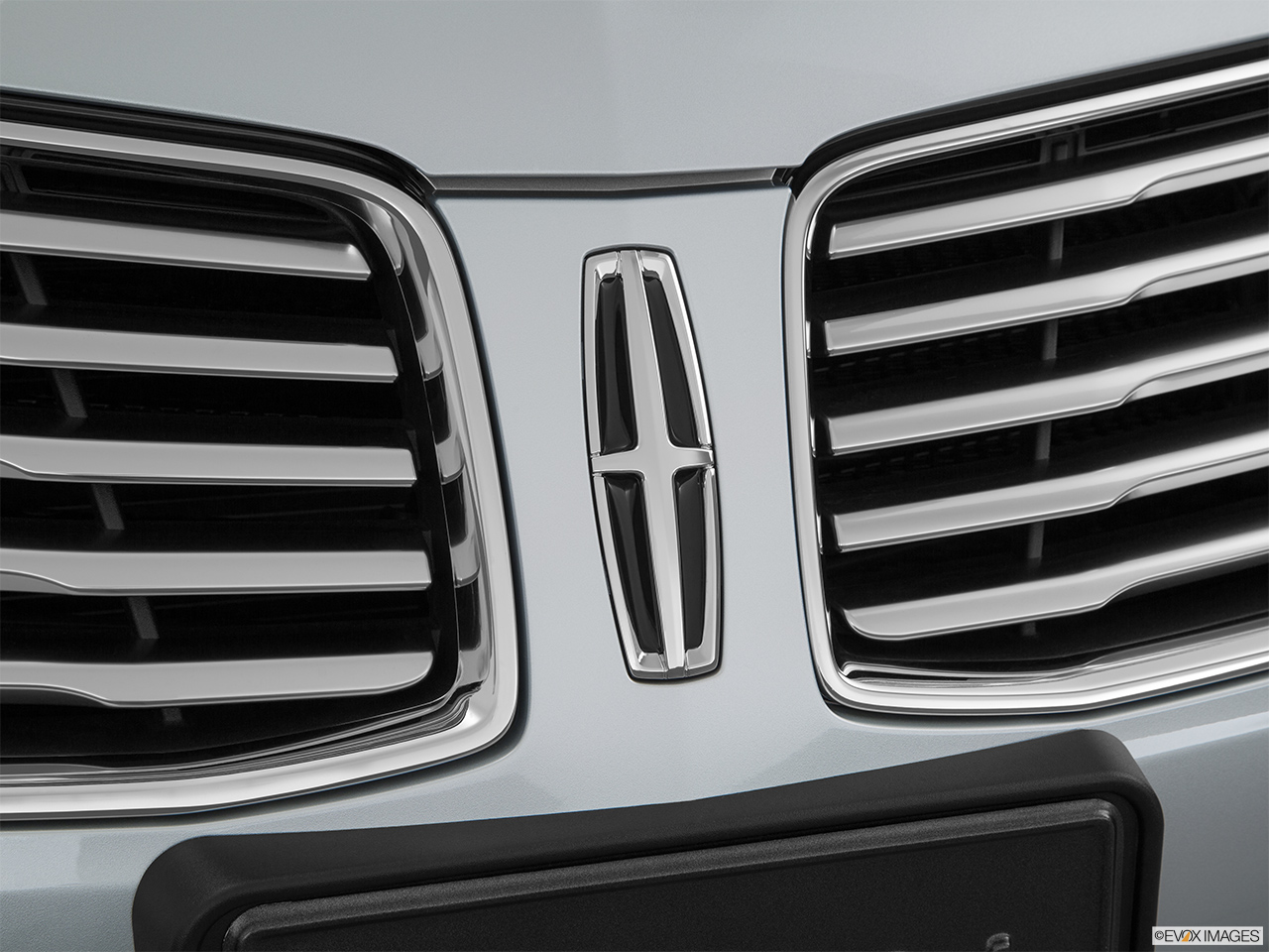 2015 Lincoln MKC Base Rear manufacture badge/emblem 