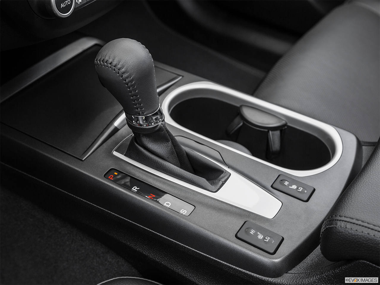 2016 Acura RDX Base Gear shifter/center console. 