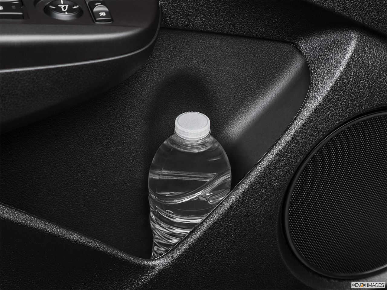 2016 Acura RDX Base Cup holder prop (tertiary). 