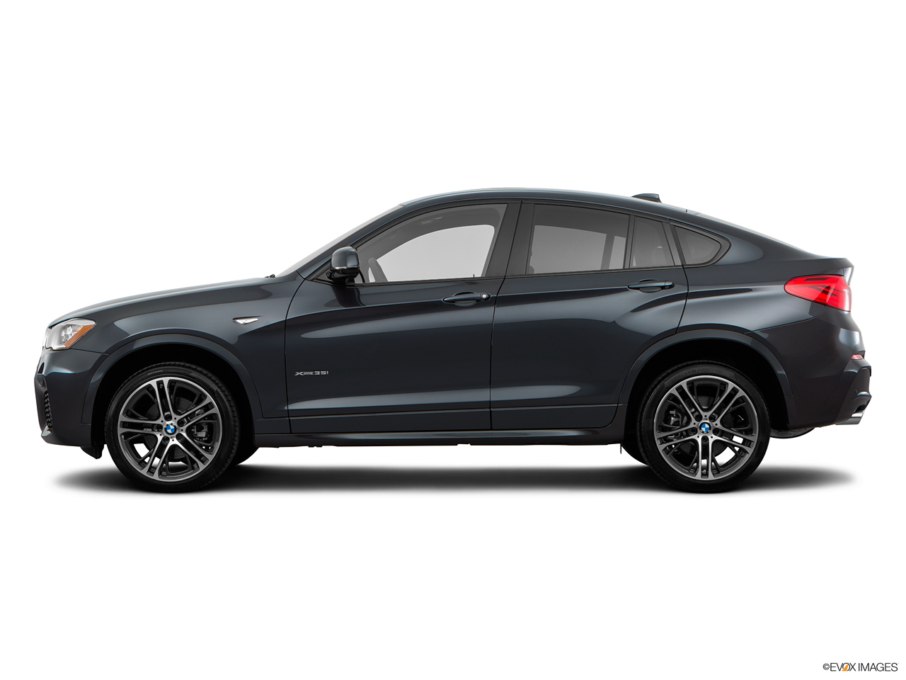 2024 BMW X4   Side