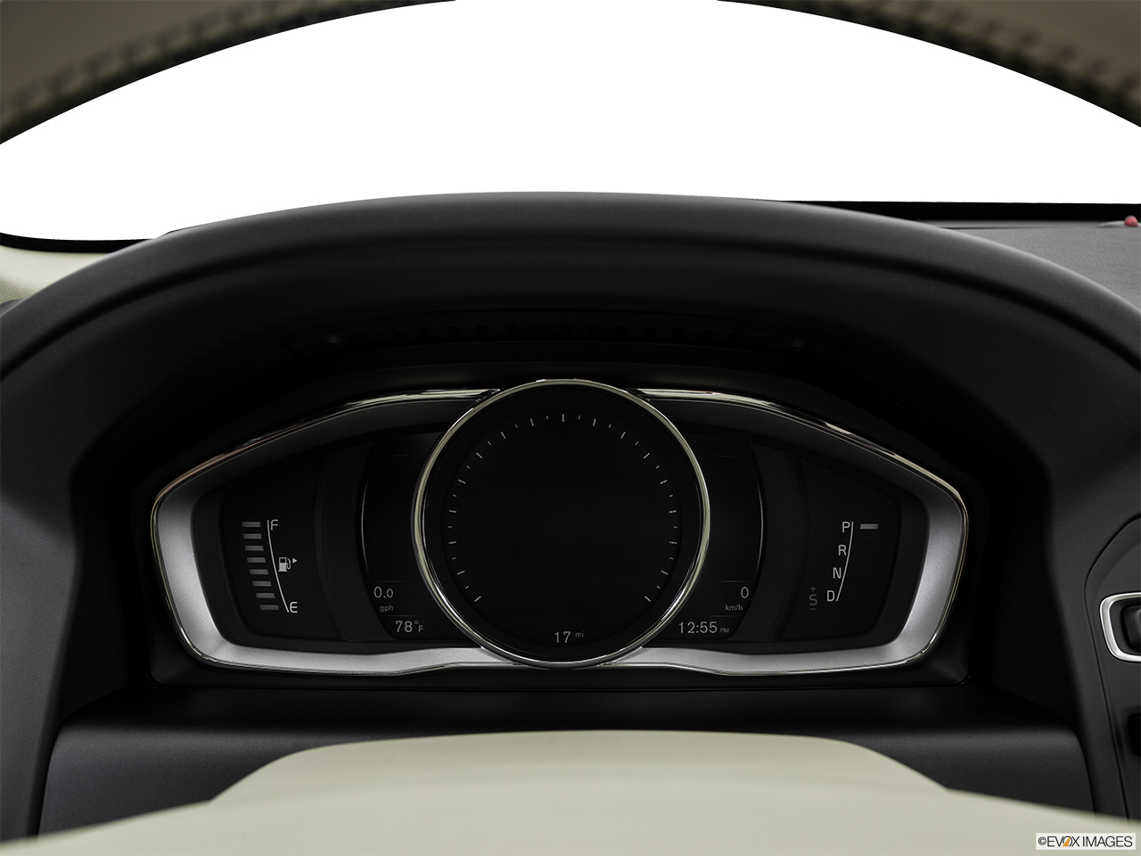 2016 Volvo XC60 T5 Drive-E FWD Premier Speedometer/tachometer. 