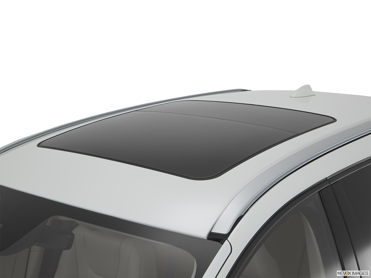 2016 Volvo XC60 T5 Drive-E FWD Premier Sunroof/moonroof. 