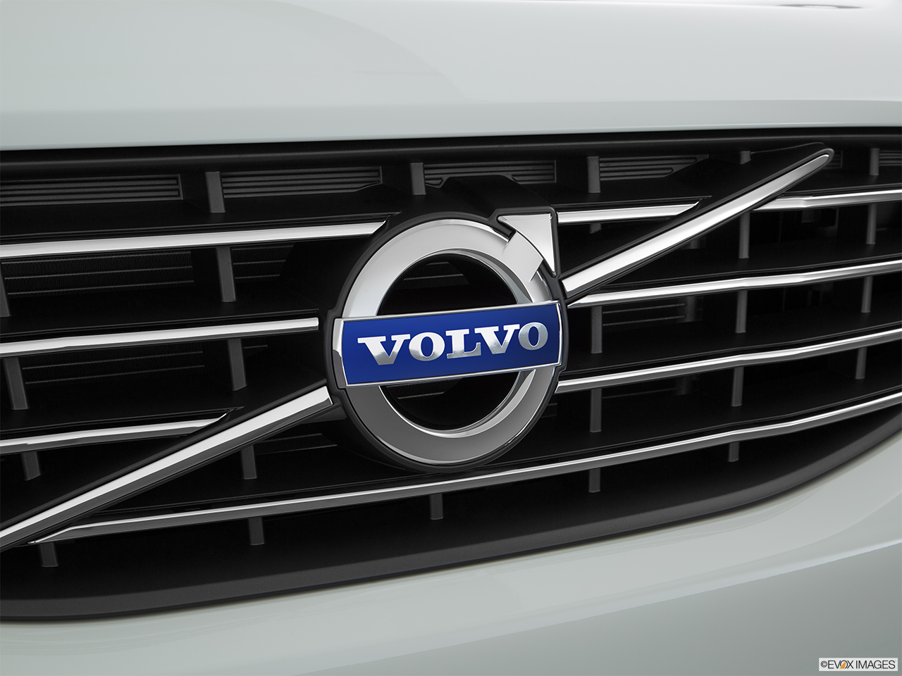 2016 Volvo XC60 T5 Drive-E FWD Premier Rear manufacture badge/emblem 