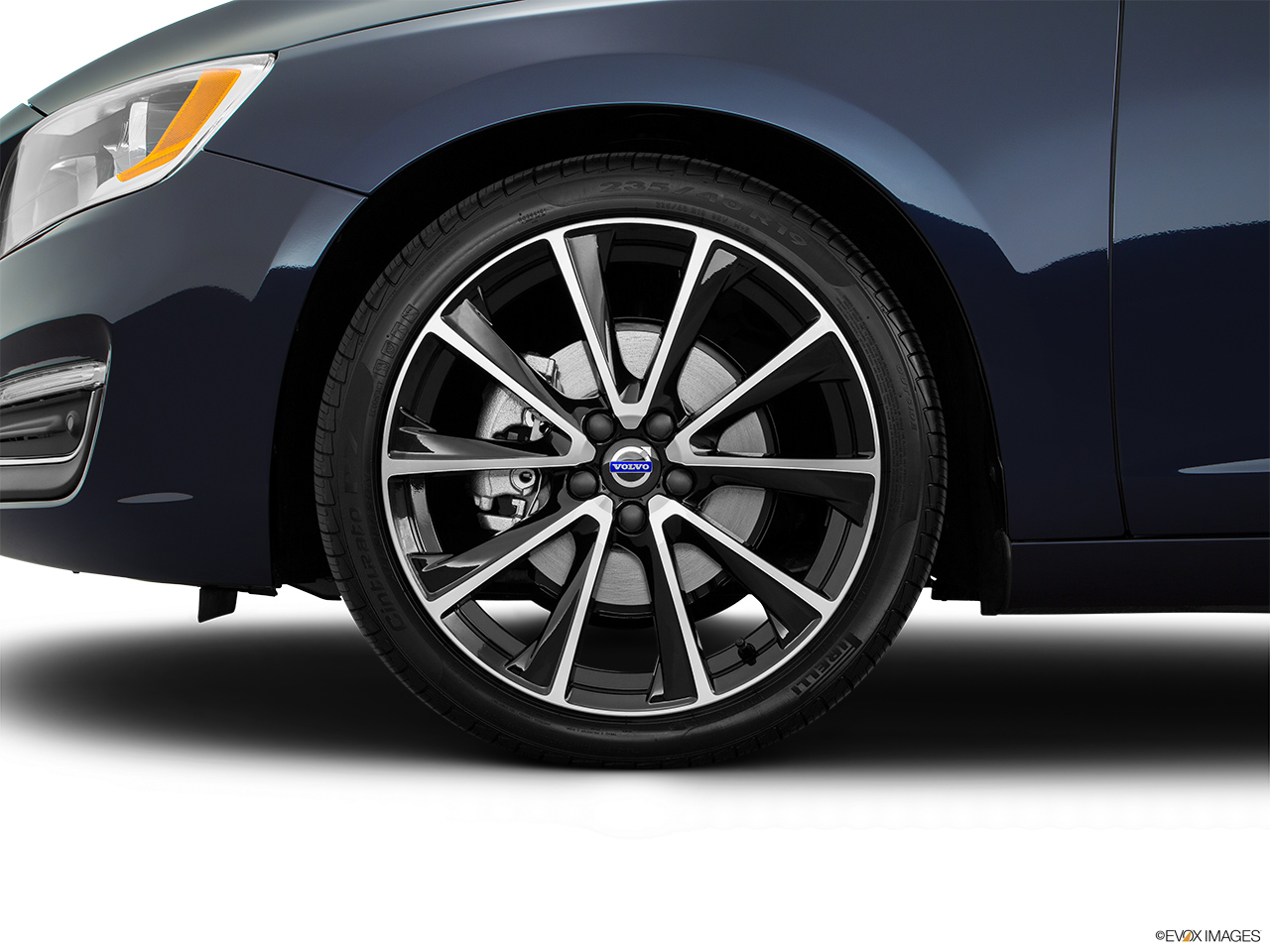 2016 Volvo S60 T5 Drive-E FWD Premier Front Drivers side wheel at profile. 