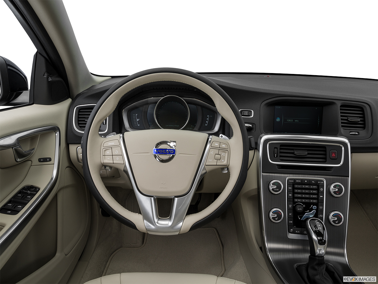 2016 Volvo S60 T5 Drive-E FWD Premier Steering wheel/Center Console. 