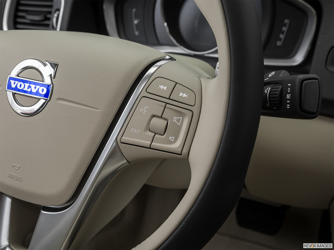 2016 Volvo S60 T5 Drive-E FWD Premier Steering Wheel Controls (Right Side) 