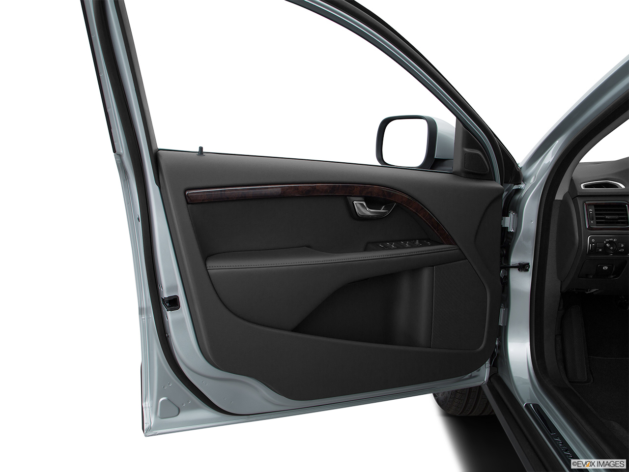 2016 Volvo XC70 T5 AWD Premier Inside of driver's side open door, window open. 