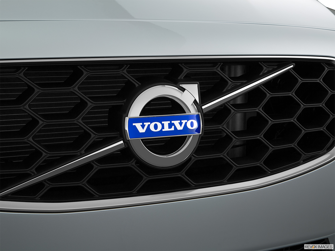 2016 Volvo XC70 T5 AWD Premier Rear manufacture badge/emblem 