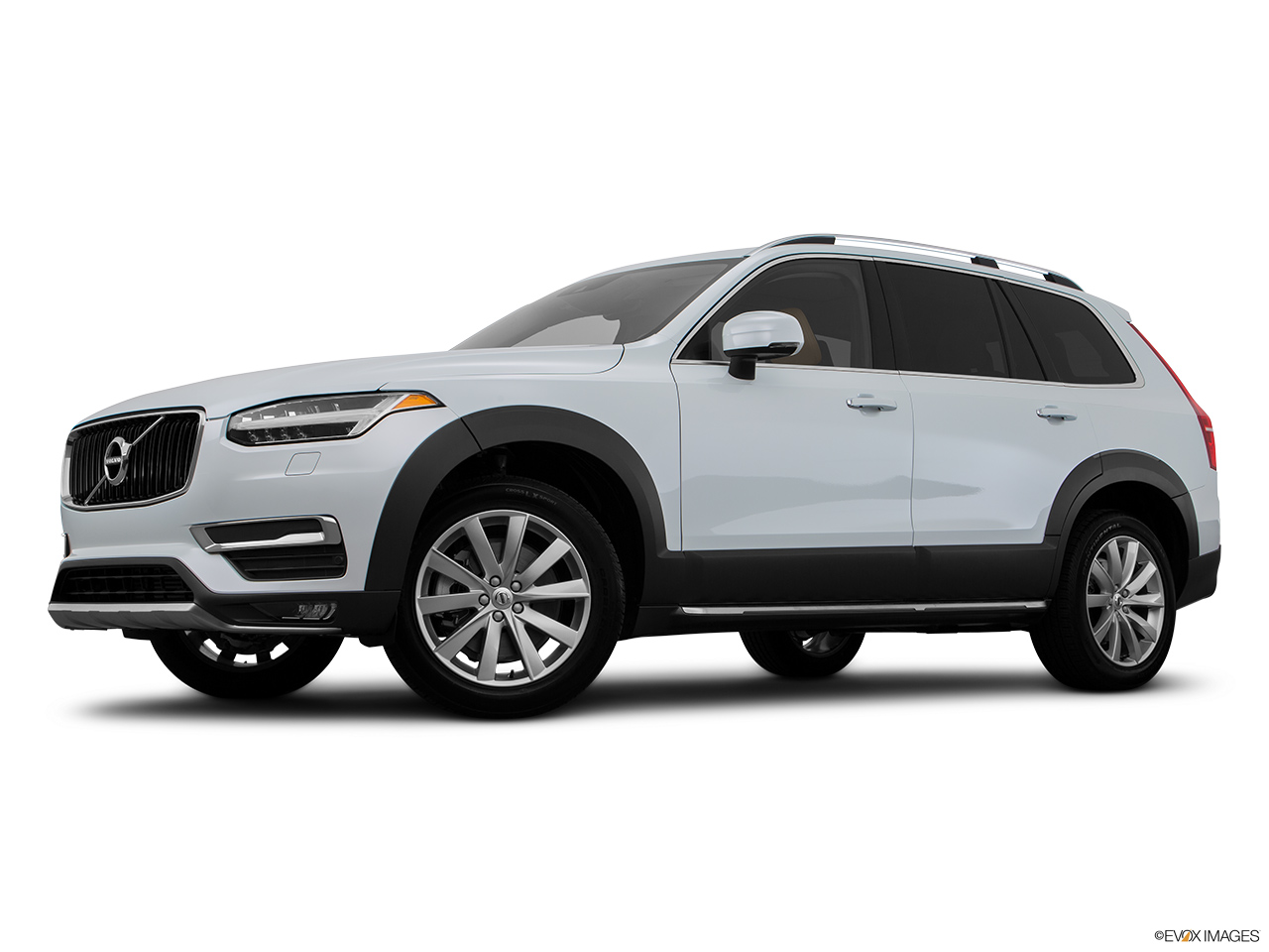 2016 Volvo XC90 T6 AWD Low/wide front 5/8. 