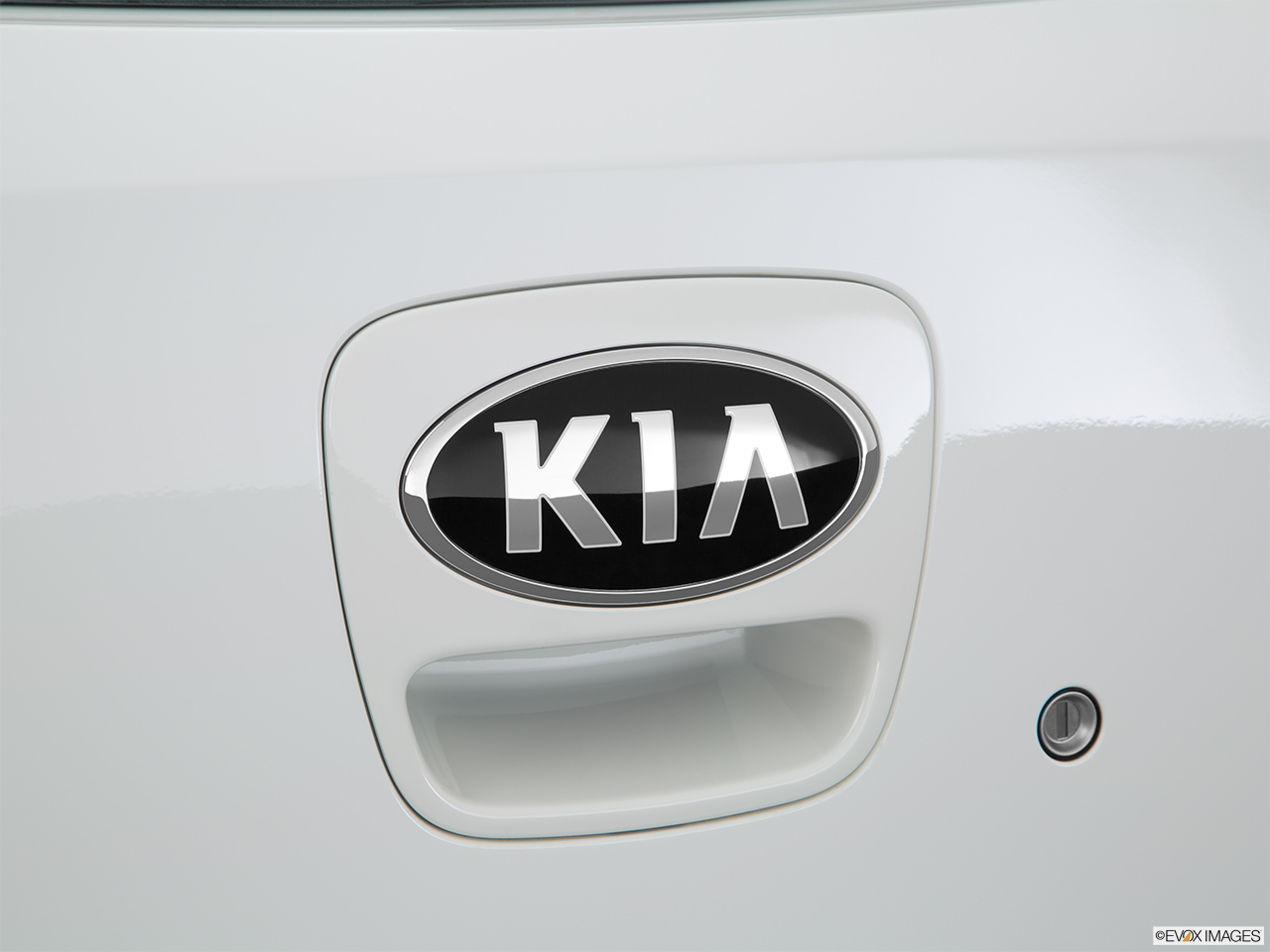 2016 Kia Rio 5-door LX Rear manufacture badge/emblem 