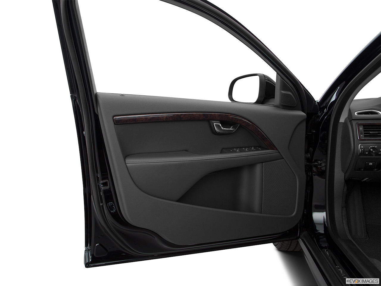 2016 Volvo S80 T5 Drive-E FWD Inside of driver's side open door, window open. 