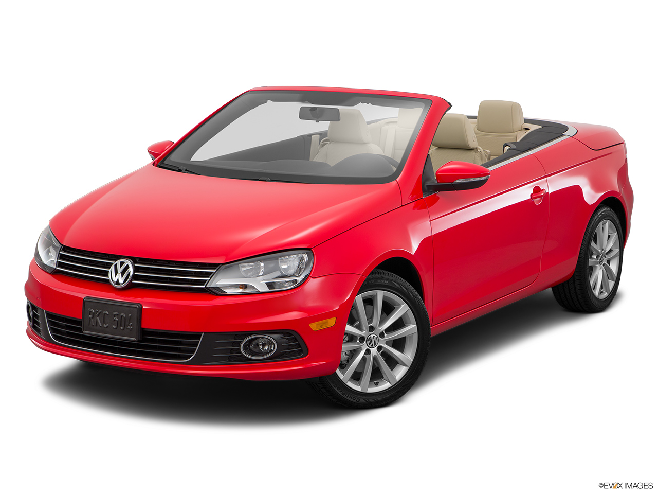 2016 Volkswagen Eos Komfort Edition Front angle view. 