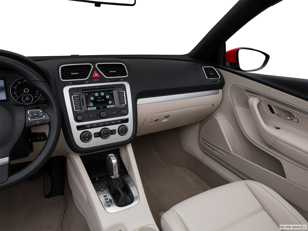 2016 Volkswagen Eos Komfort Edition Center Console/Passenger Side. 