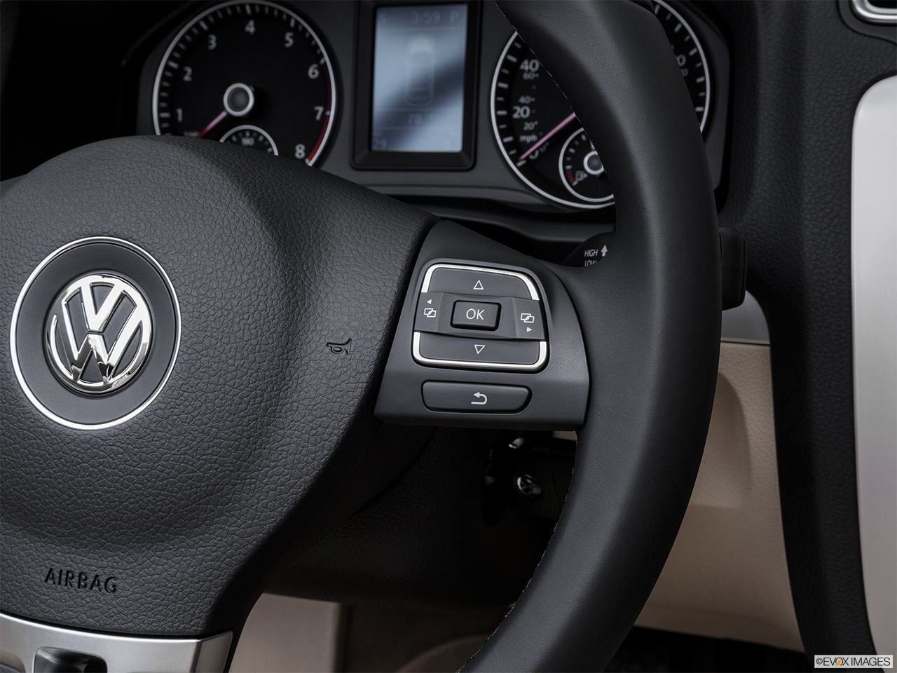 2016 Volkswagen Eos Komfort Edition Steering Wheel Controls (Right Side) 