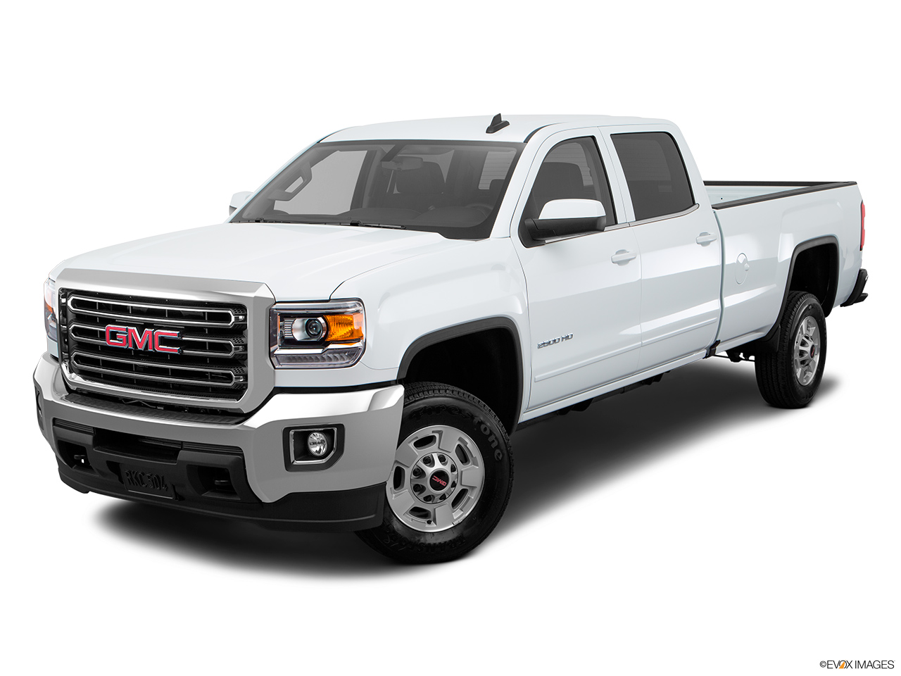 2016 GMC Sierra 2500HD SLE Front angle view. 