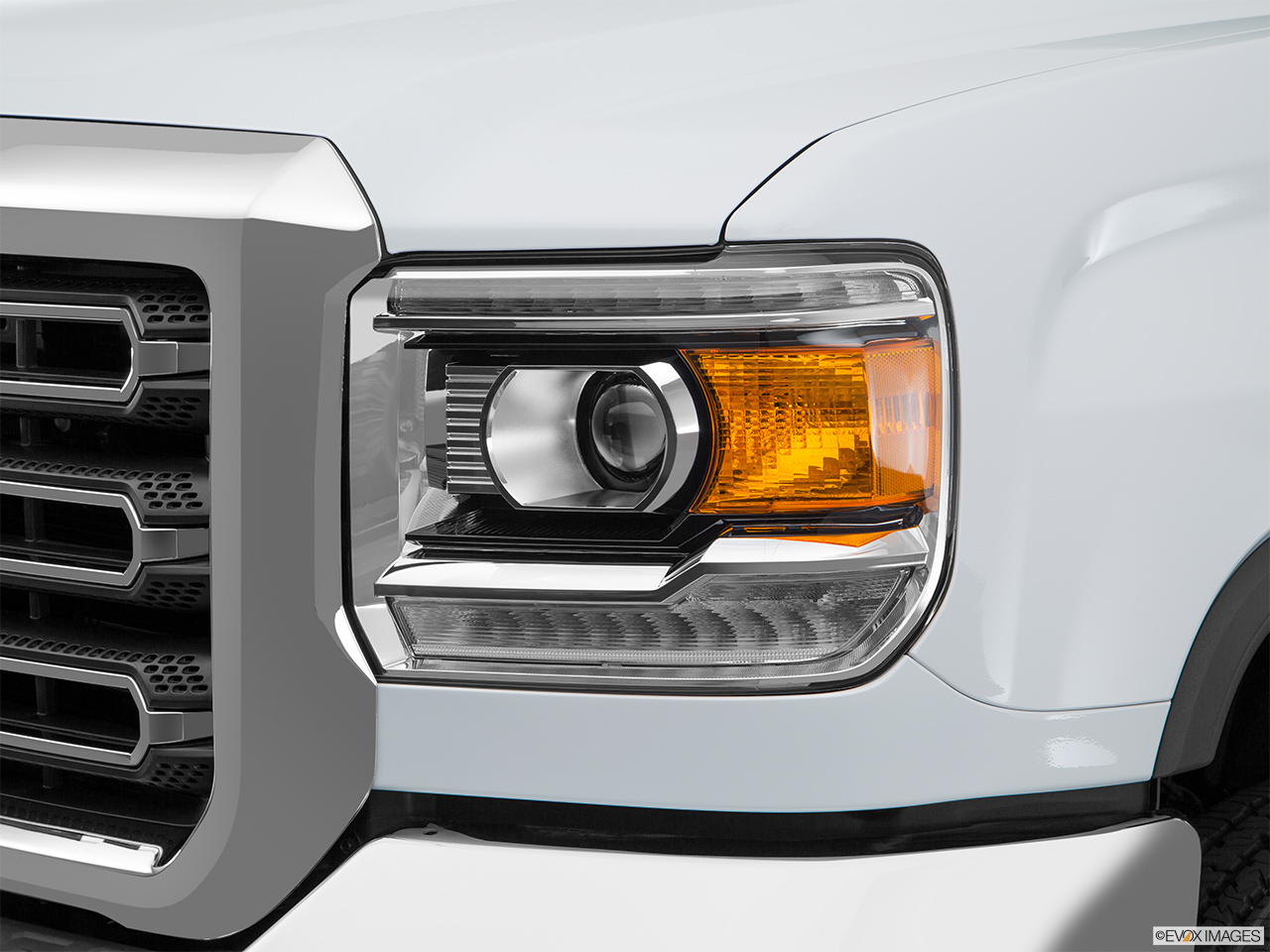 2016 GMC Sierra 2500HD Base Drivers Side Headlight. 