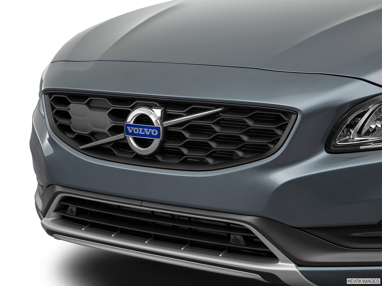 2016 Volvo S60 Cross Country T5 AWD Close up of Grill. 