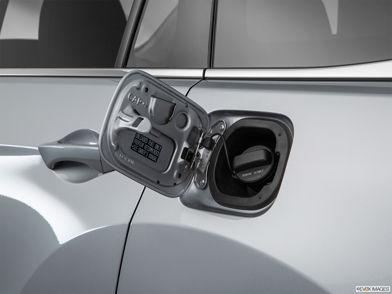 2017 Acura RDX AWD Gas cap open. 