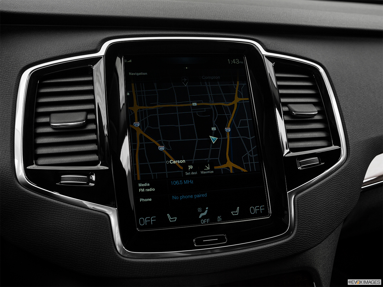 2017 Volvo XC90 T6 Momentum Driver position view of navigation system. 