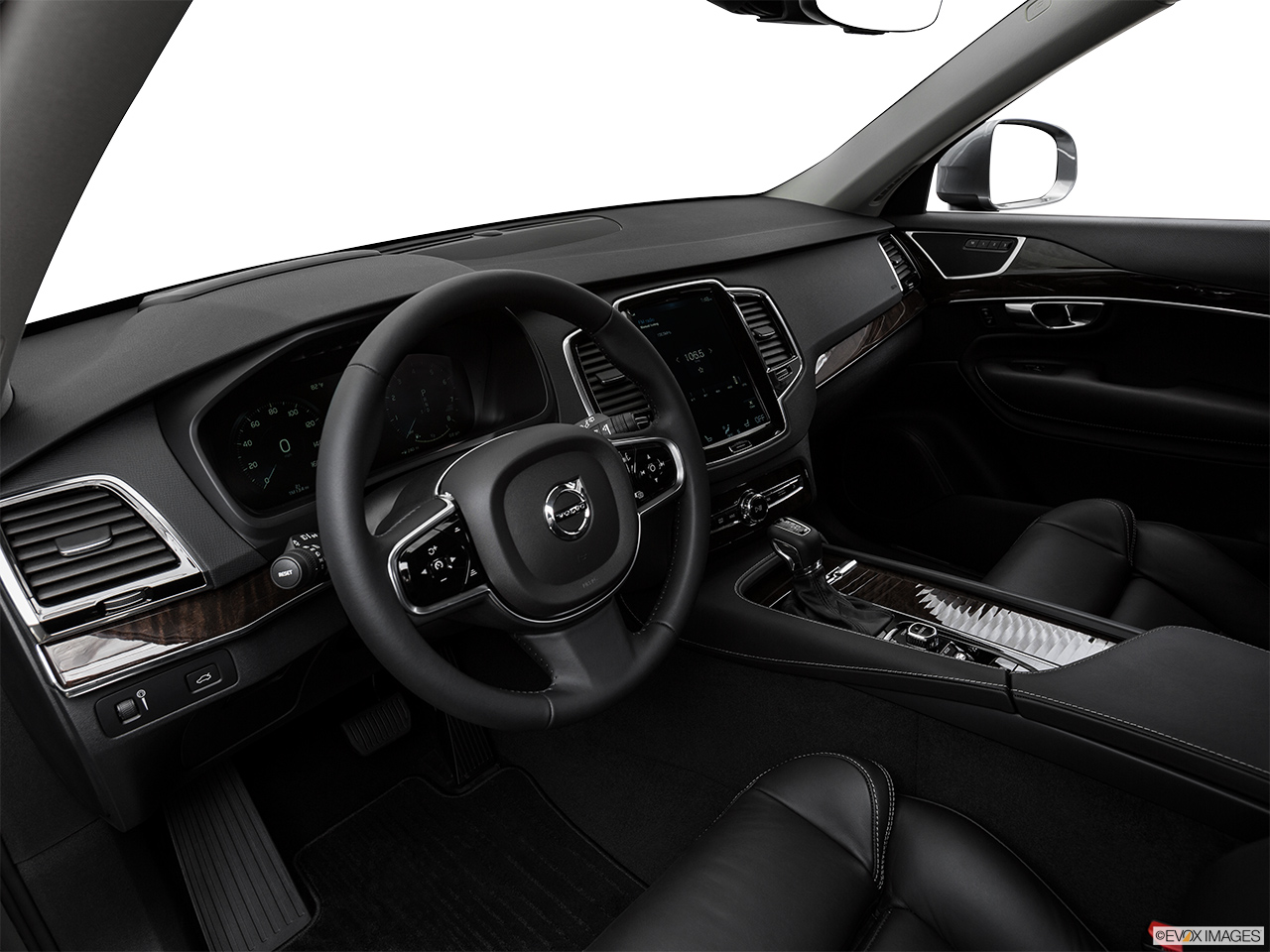 2017 Volvo XC90 T6 Momentum Interior Hero (driver's side). 
