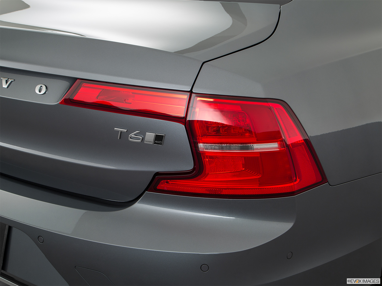 2017 Volvo S90 T6 Inscription Passenger Side Taillight. 