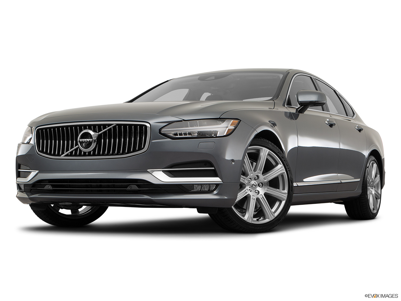 2017 Volvo S90 T6 Inscription Front angle view, low wide perspective. 