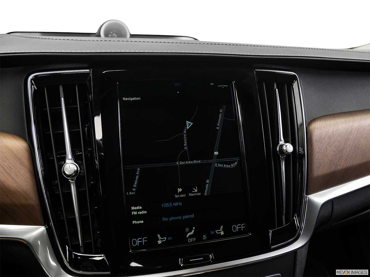 2017 Volvo S90 T6 Inscription Driver position view of navigation system. 