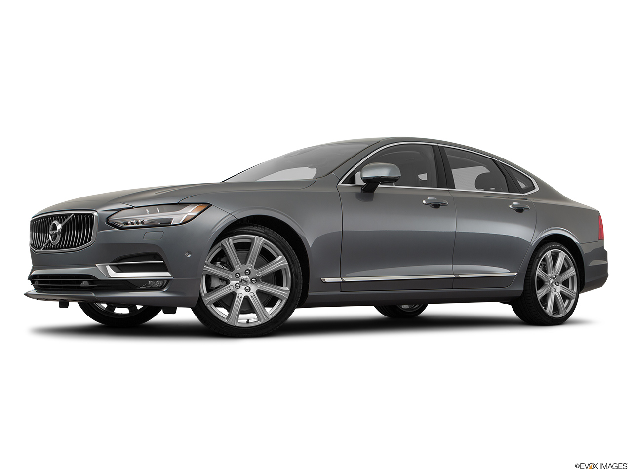 2017 Volvo S90 T6 Inscription Low/wide front 5/8. 