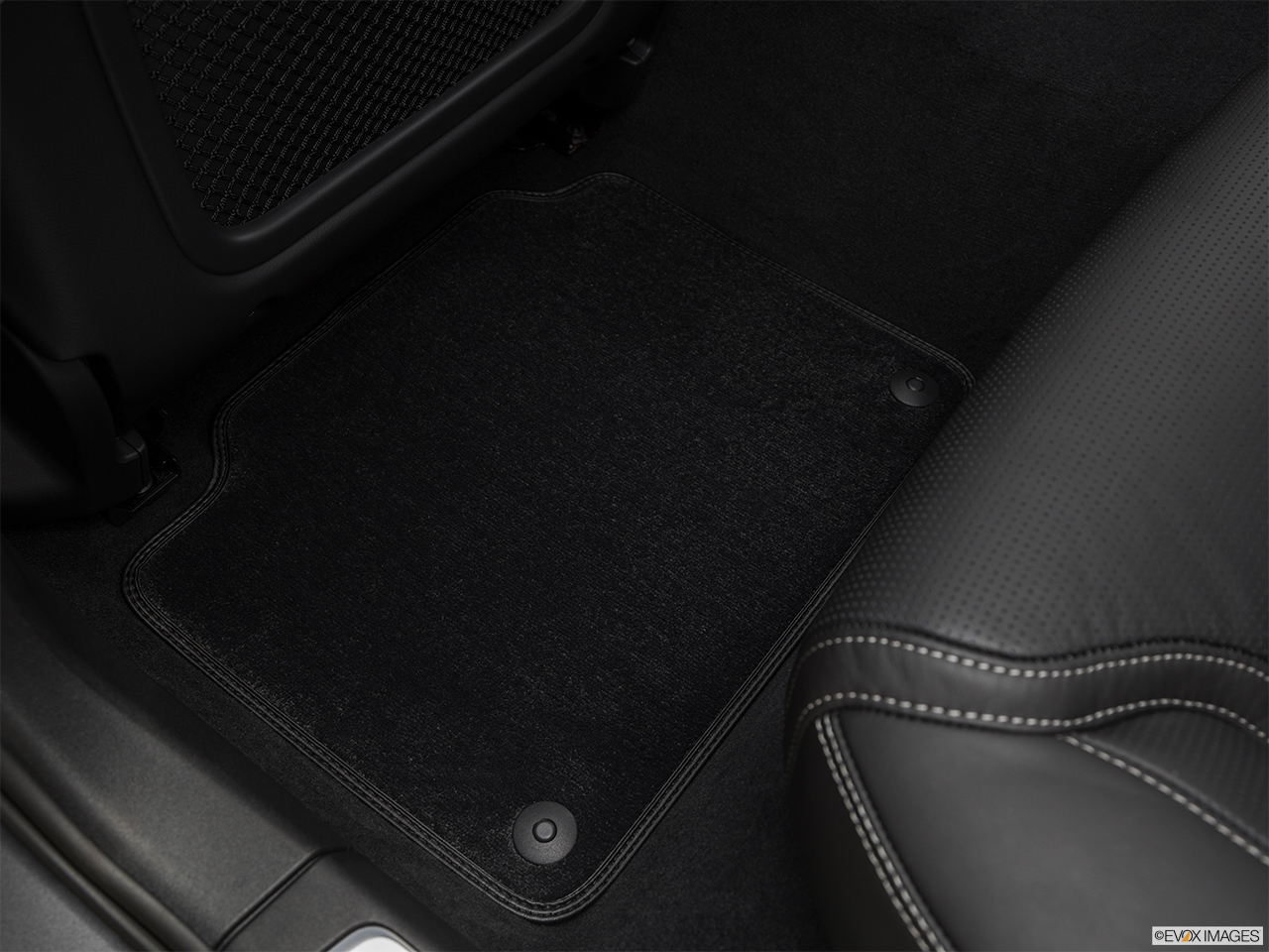 2017 Volvo S90 T6 Inscription Rear driver's side floor mat. Mid-seat level from outside looking in. 