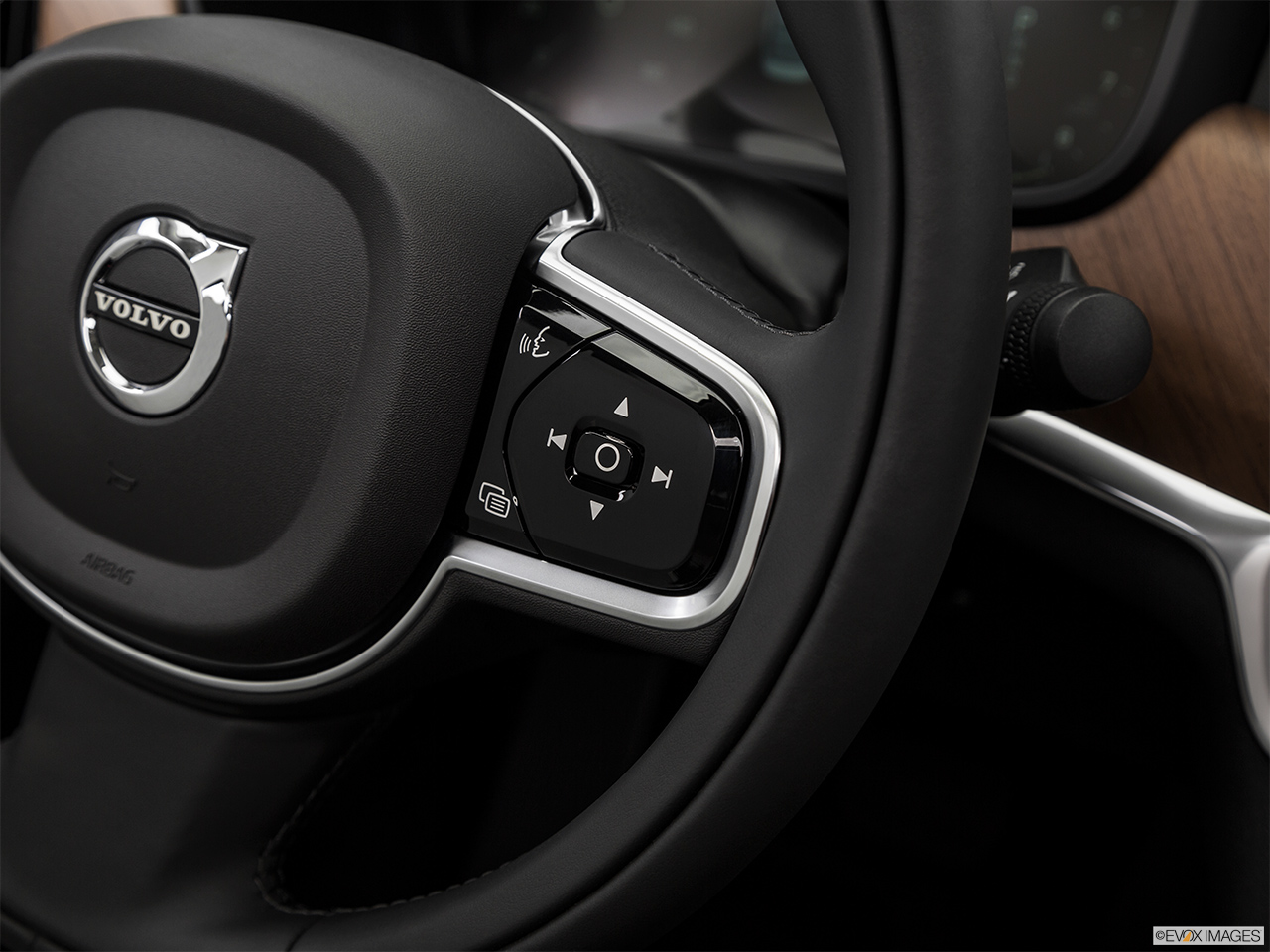 2017 Volvo S90 T6 Inscription Steering Wheel Controls (Right Side) 