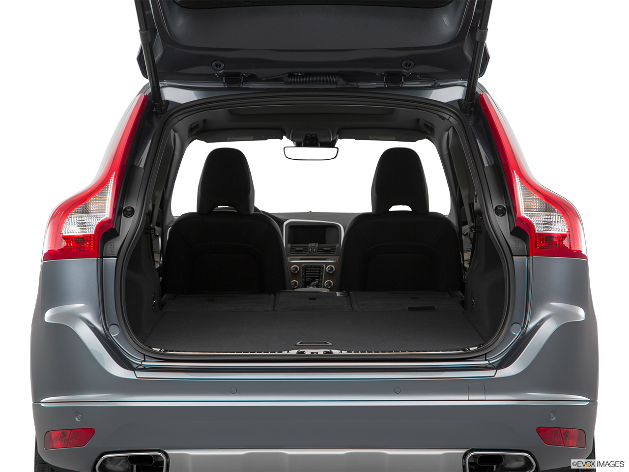 2017 Volvo XC60 T5 Inscription Hatchback & SUV rear angle. 