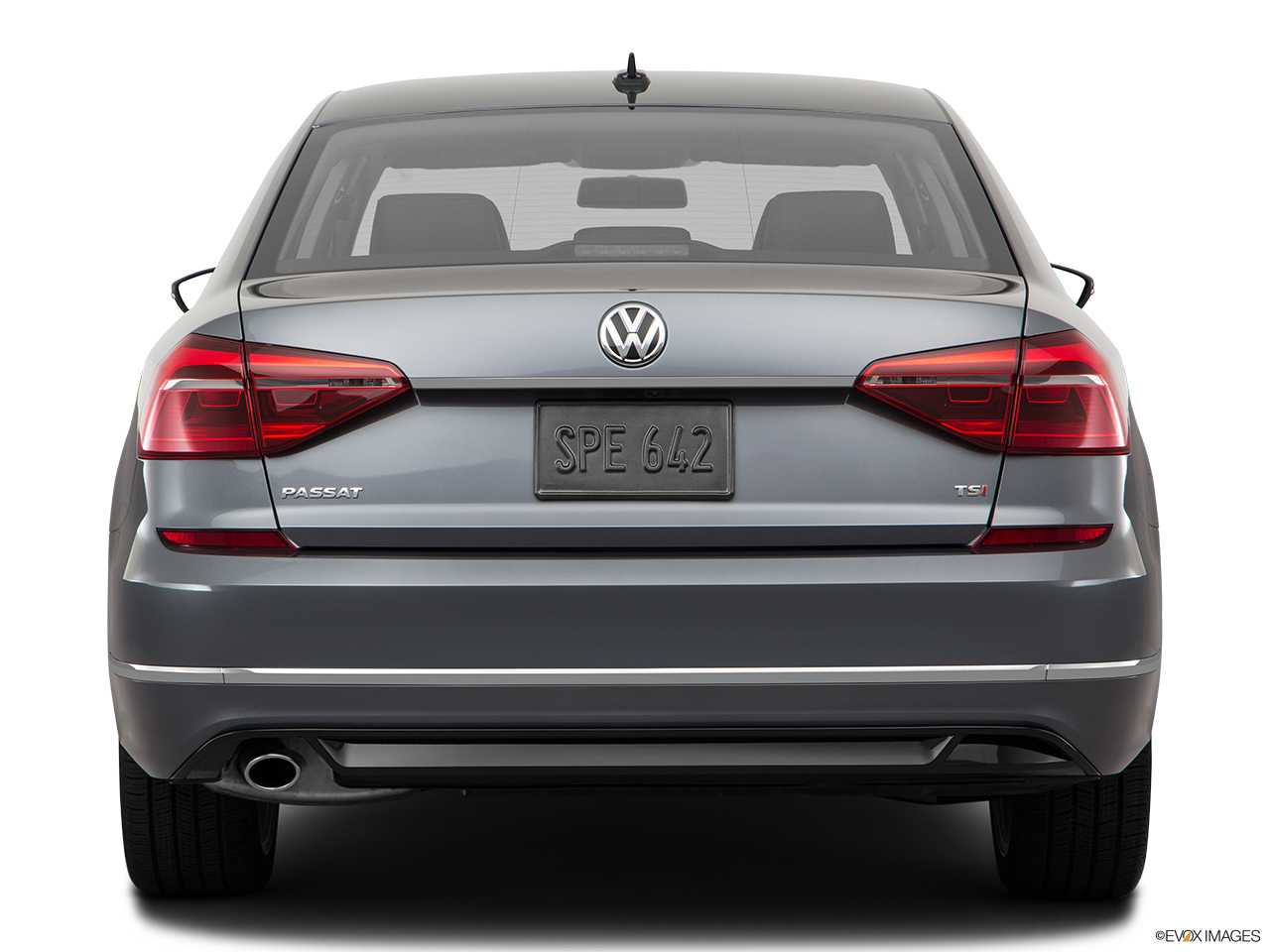 2018 Volkswagen Passat R-Line Low/wide rear. 