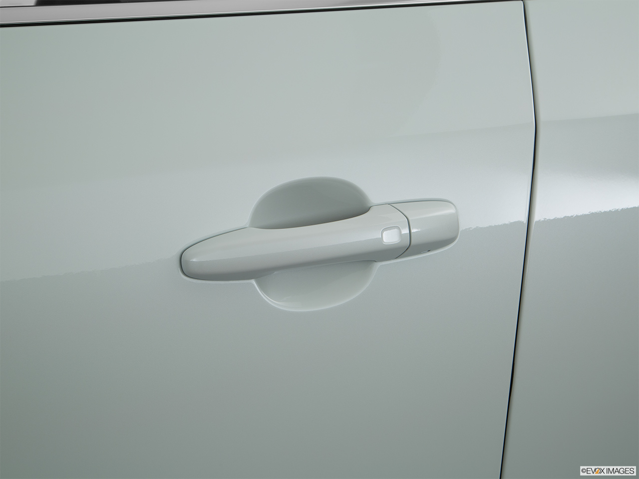 2017 Volvo V60 T5 Premier Drivers Side Door handle. 