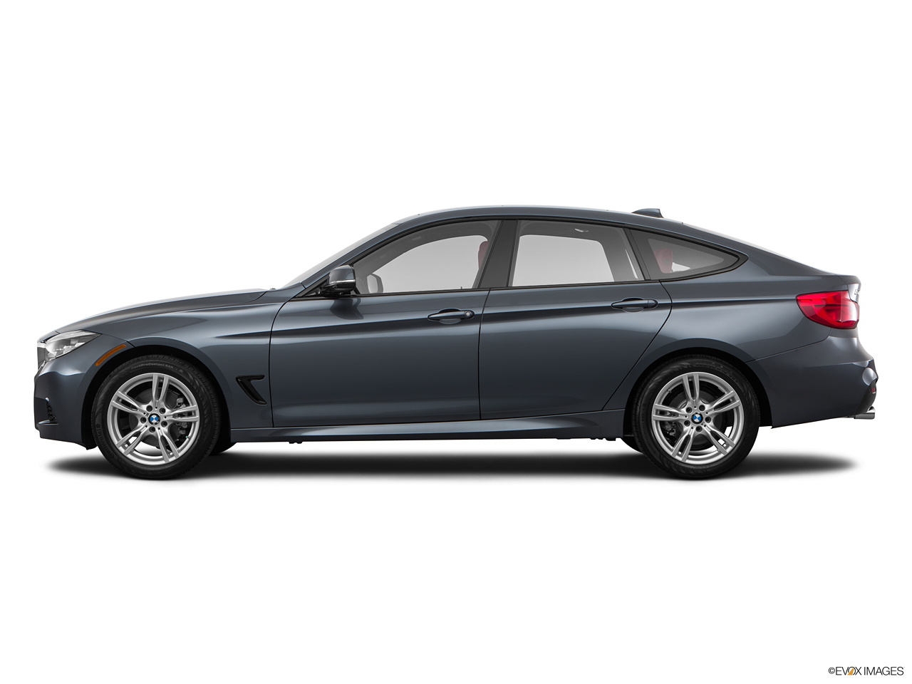 2024 BMW 3-series   Side