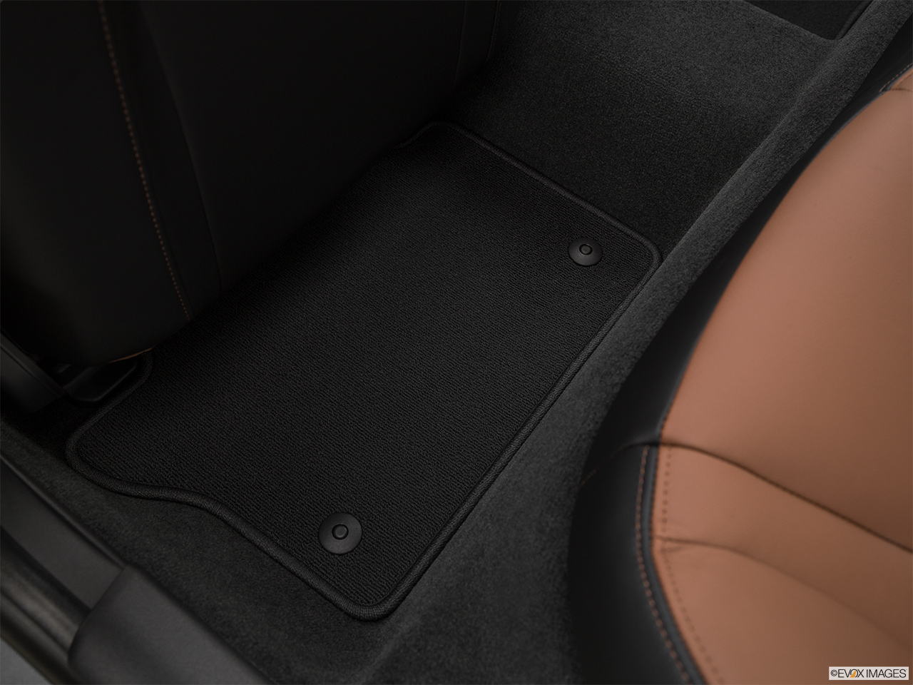 2018 Volvo S60 T5 Inscription Rear driver's side floor mat. Mid-seat level from outside looking in. 