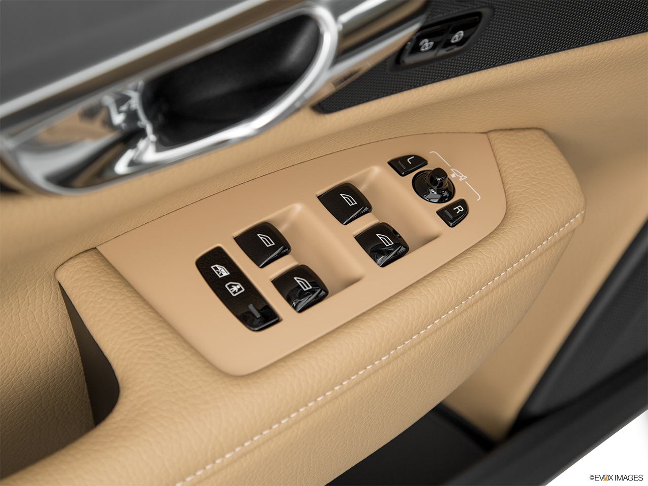 2017 Volvo S90 T6 Momentum Driver's side inside window controls. 
