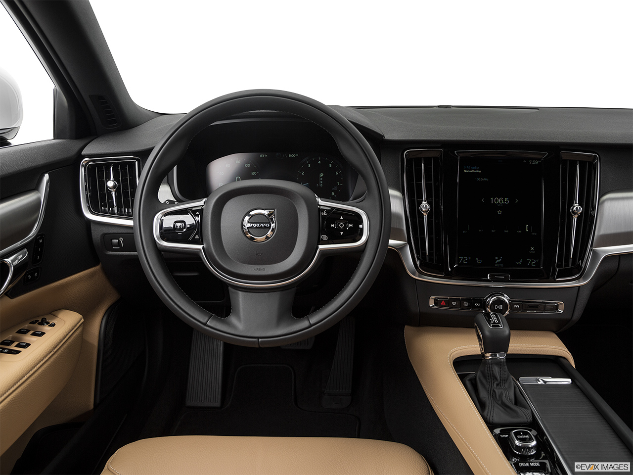 2017 Volvo S90 T6 Momentum Steering wheel/Center Console. 