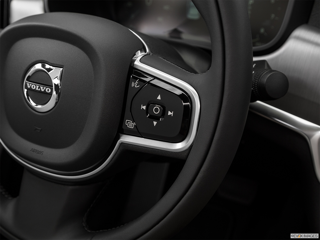 2017 Volvo S90 T6 Momentum Steering Wheel Controls (Right Side) 